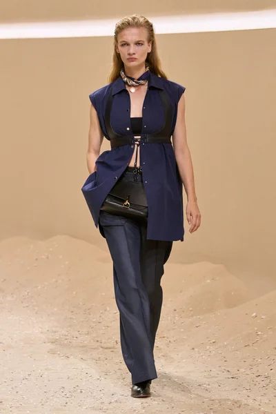 Look 40